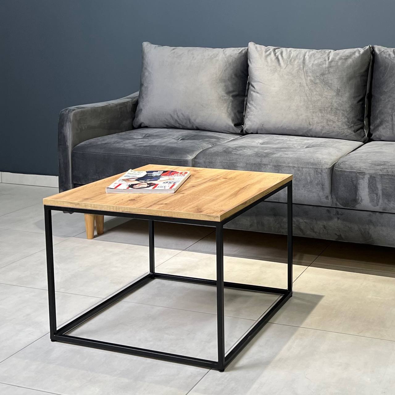 Žurnalinis staliukas "Quadro"