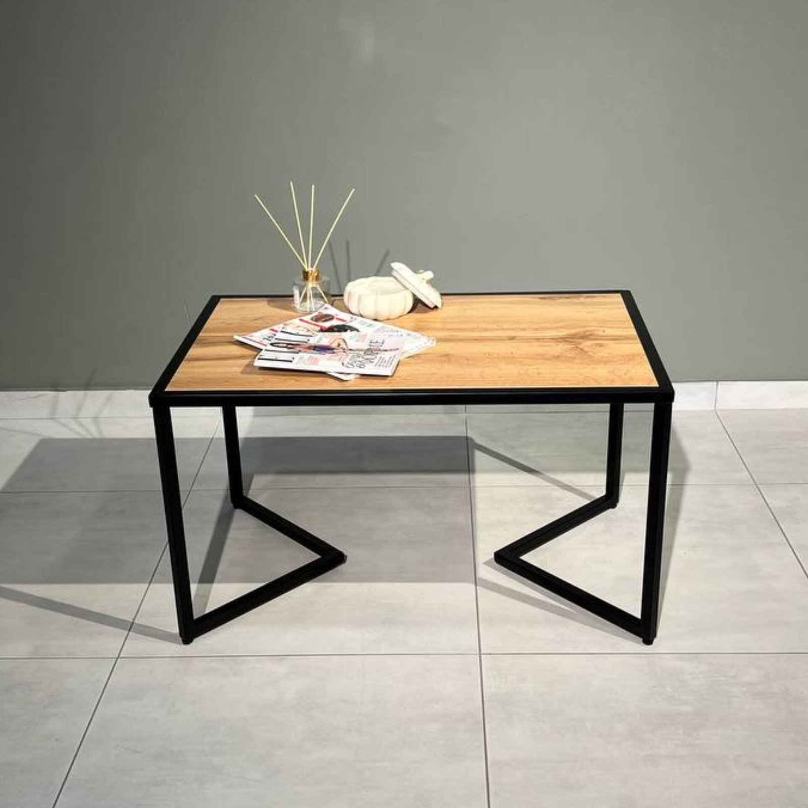 Žurnalinis staliukas "Kraft"